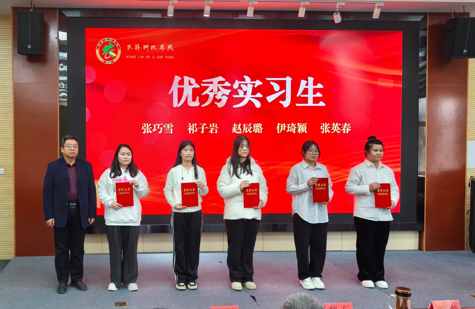 6909cb91550ef.jpg 2.jpg